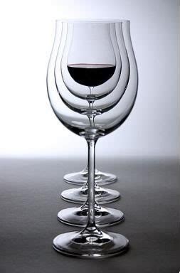 Pin by Mika on Vino-Wine | Glass photography, Wine photography, Wine ...