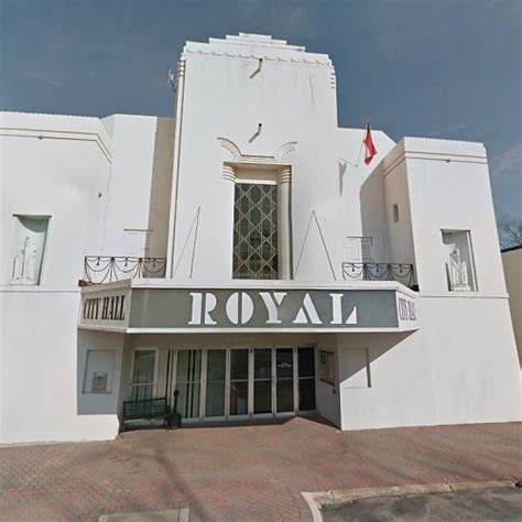 Abandoned Movie Theater ("The Walking Dead") in Hogansville, GA (Google ...