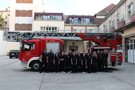 Besuch Bei Der Berufsfeuerwehr Wien Freiwillige Feuerwehr Laxenburg