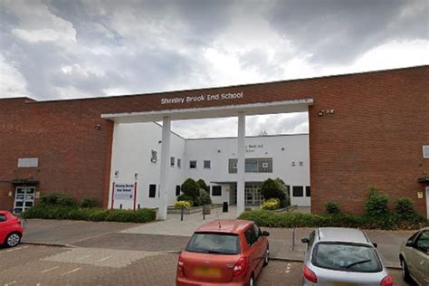 Milton Keynes Secondary School Allows Boys To Wear Shorts On Hot Days