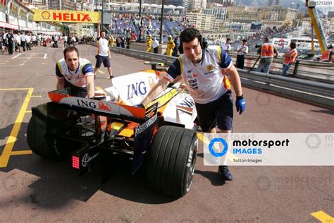 Nelson Piquet Jr Bra Renault R In The Pits Formula One World