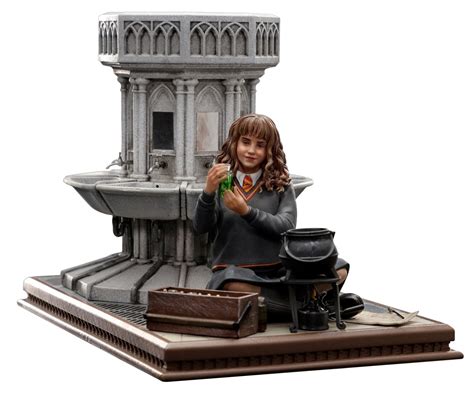 Harry Potter: Hermione (Polyjuice Potion) - Deluxe Art-Scale Statue ...