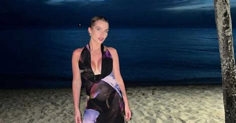 Helen Flanagan Flaunts Her Body In A S Xy Bikini From Barbados Vacation As She Advocates