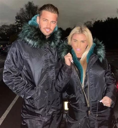 Katie Price Has Th Boob Job Just Days Ahead Of Drink Drive Sentencing Irish Mirror Online