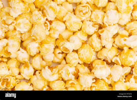 Close up of background - sweet popcorn kernels Stock Photo - Alamy