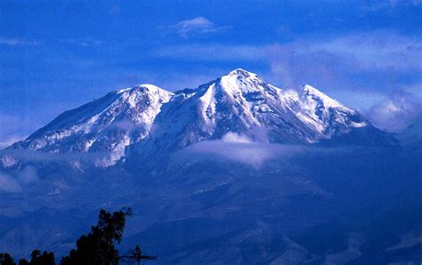 Los Tres Grandes Volcanes De Arequipa En Per Y Su Leyenda