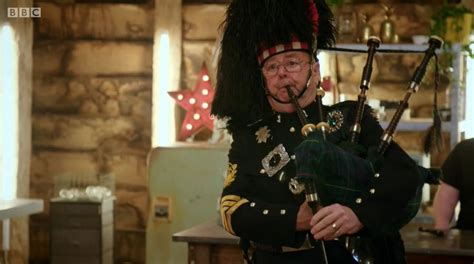 The Repair Shop Bagpipes Have Viewers In Tears Entertainment Daily