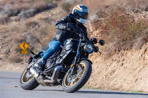 2022 Yamaha Xsr700 Review [a Dozen Retro Fast Facts]