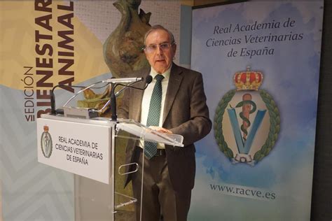 Conferencia sobre cirugía vascular en la RACVE IM Veterinaria