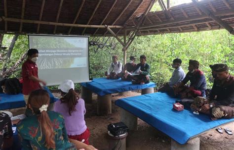 Ioh Ajak Masyarakat Jembrana Bali Rawat Kelestarian Hutan Mangrove