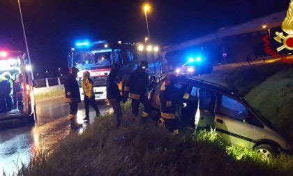 Incidente A Resana Ieri Sera Fuori Strada Con L Auto Un Ferito