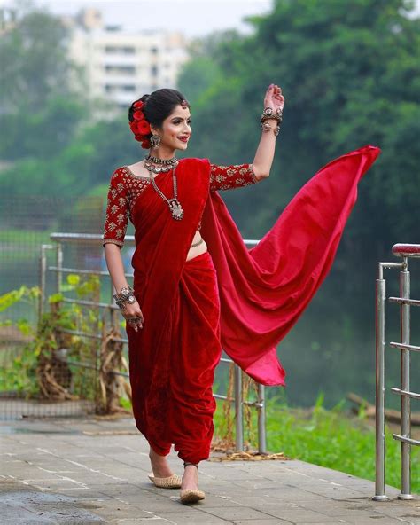 Maharashtrian Bride Look Traditional Marathi Brides Wedding Look