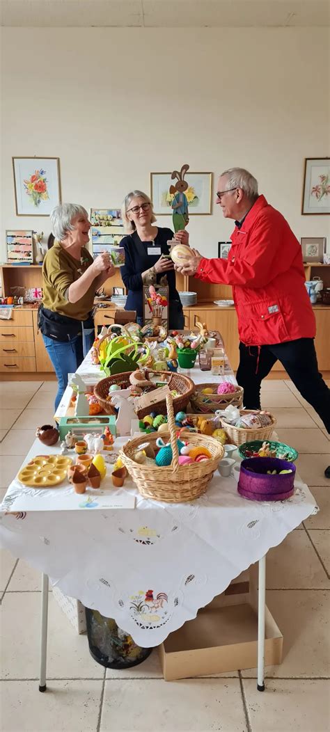 Stöbern Für Den Guten Zweck Benefiz Flohmarkt Der Hospizbewegung Baden Baden