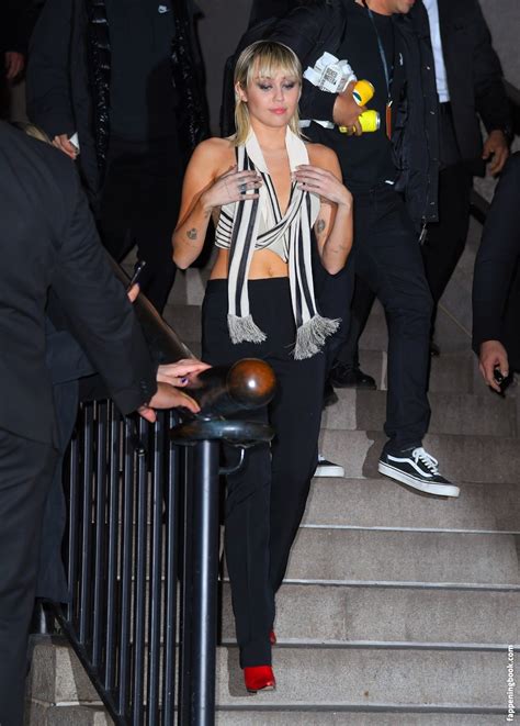 Miley Cyrus Nude The Fappening Photo FappeningBook