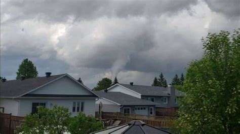 Debris Flying Tornadoes Damage Homes Trees In Ottawa Tornado Oracle