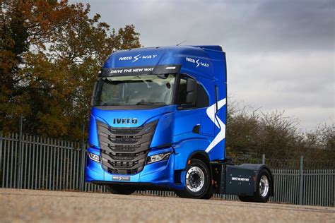 IVECO Adds Extended Range CNG Tanks To IVECO S WAY NP Natural Gas Range