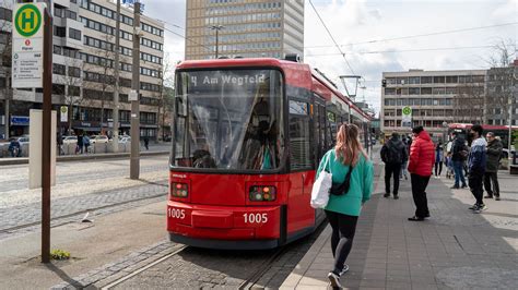 Warnstreik im Nahverkehr Nürnberg Hier bleiben Busse und Bahnen stehen