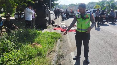 Tabrak Patung Pemotor Asal Purworejo Tewas Di Jembatan Bantar Kulon Progo