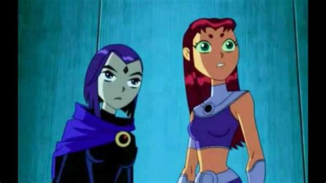 Teen Titans Talentosa Chica Se Convierte En Raven Y Starfire Y Con Este Par De Cosplays