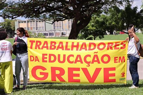 Greve Nas Universidades Rivais Sindicatos De Professores Entram Em