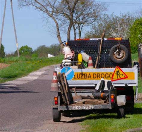 Prace remontowe dróg powiatowych na terenie gminy Młodzieszyn Gmina