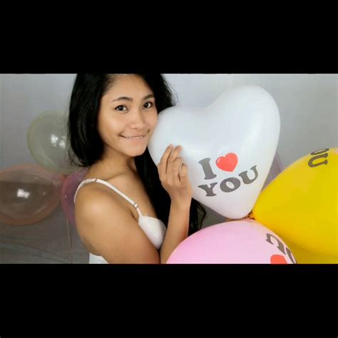 Miyu Loons Intimate Heartshaped Balloons Sit To Pop In Lingerie Sit To Pop Mass Pop