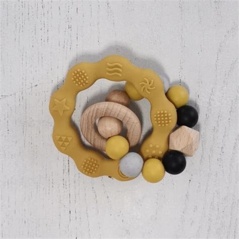 Greifring Greifling Ring Aus Holz Und Silikon F R Babies