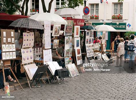 1,288 Montmartre Artists Stock Photos, High-Res Pictures, and Images ...