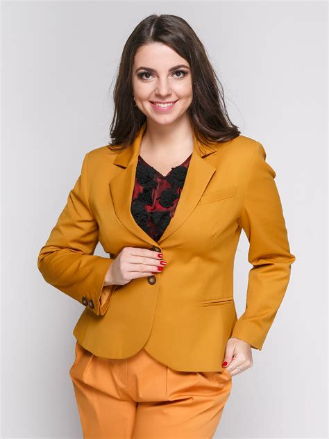 С чем носить горчичный пиджак женский (72 фото)