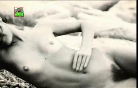 Naked Luc Lia Santos In Luz Del Fuego