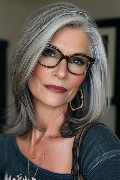 36 Flattering Hairstyle Ideas For Women In Their 50s With Glasses In