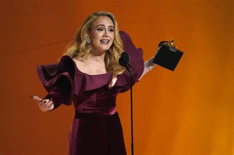 Bild zu Adele kommt im August für vier Konzerte in Pop up Stadion nach