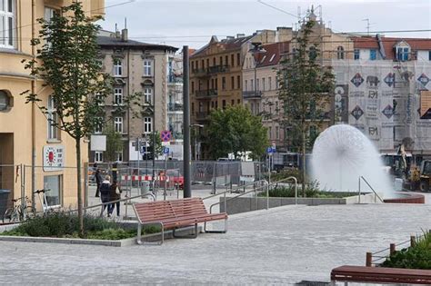 Rynek Łazarski zaczyna się zazieleniać Kiedy koniec prac Poznań