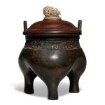 An archaistic bronze tripod censer Ding Qing dynasty 清 銅冲天耳鼎式爐