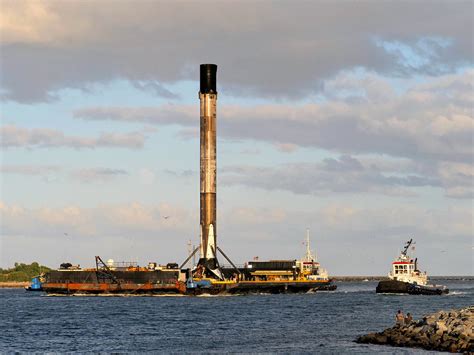 Spacex Falcon Booster Returns This Booster Has Launched Sp Flickr