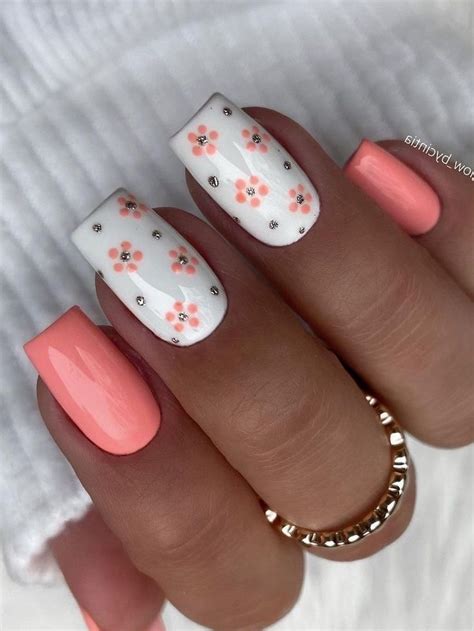 Sweet Peach Nail Designs To Brighten Up Your Summer Look In