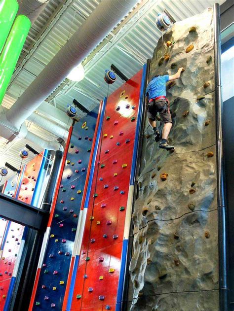 Escalade Clip n Climb Activité en Famille Laval Tourisme Laval