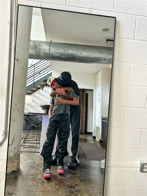 Pin By Joaquin On Mad Scientist In Very Funny Photos Cute Relationship Pics Cute Gay