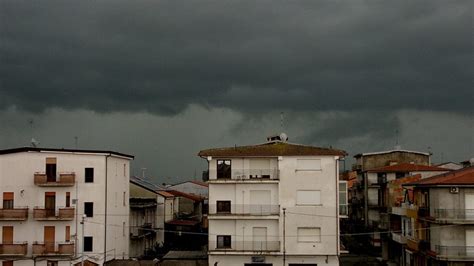 Maltempo In Calabria Forti Temporali Nelle Zone Joniche Nubifragi Nel