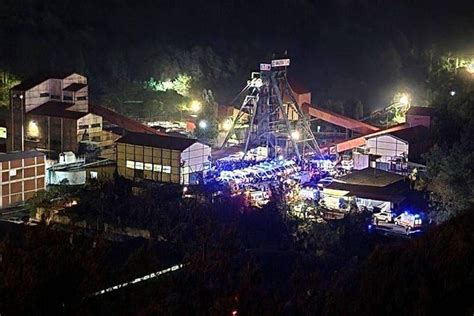 Au Moins Morts Suite Une Explosion Dans Une Mine En Turquie