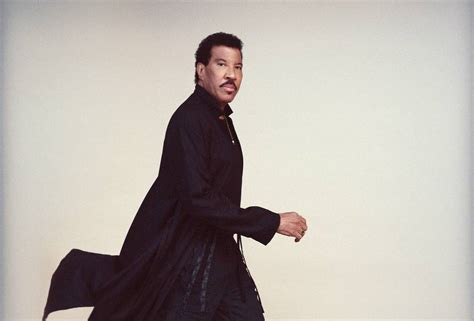 Lionel Richie Announces 2025 Headline Tour With London Gig