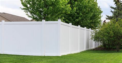 Modern Privacy Fence Styles & Ideas