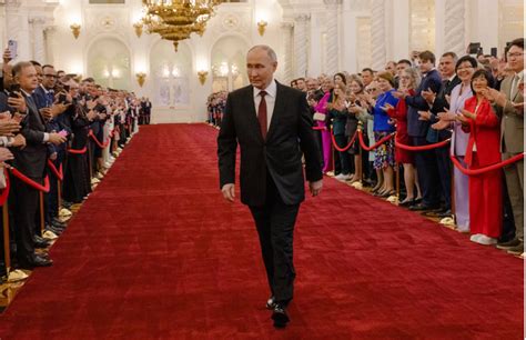 Putin Sworn In For 5th Six Year Term As Russian President Iya Magazine