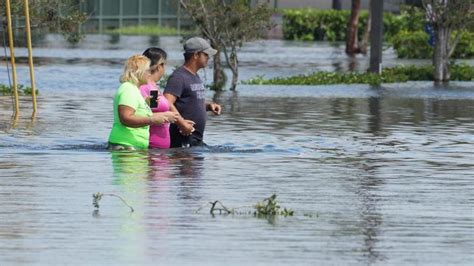 Casi Millones De Personas Sin Luz Miles De Evacuados Y Al Menos