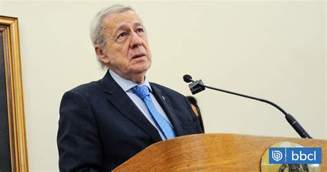 Canciller Alberto van Klaveren expresa preocupación por grave escalada