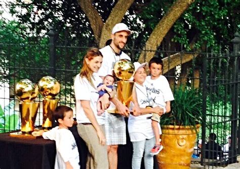 manu ginobili family