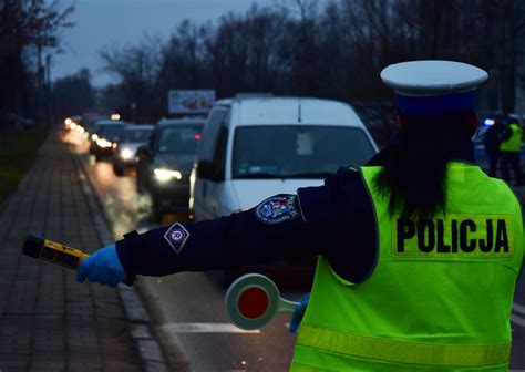 Trze Wy Poranek Na Podkarpackich Drogach Nietrze Wych Kierowc W