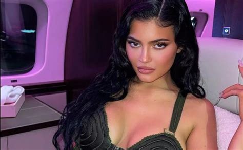 Kylie Jenner Y Su Bikini Con Pezones El Bikini Con Pezones De Kylie