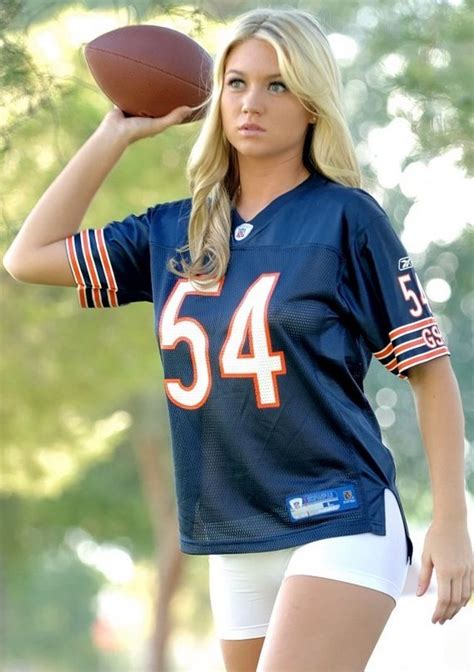 Beauty Babes Nfl Mnf Monday Night Football Week Sexy Babe Alert