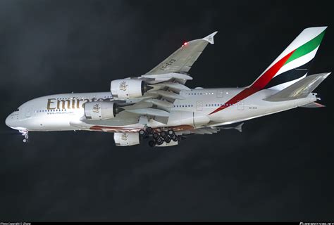 A6 EVD Emirates Airbus A380 842 Photo By IZhang ID 1520233